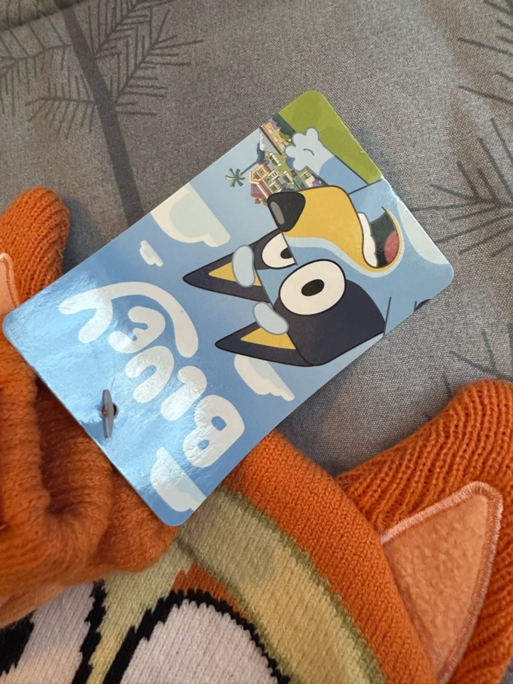 NWTS Bluey “Bingo” Character Orange Toddlers 2T-5T Beanie & Mittens Set - Picture 3 of 5